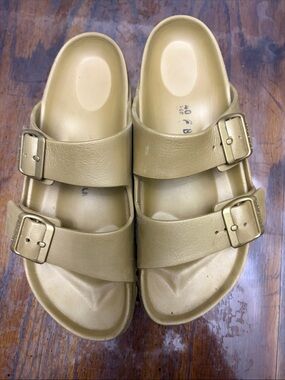 Women Double-Buckle Birkenstock Slide Sandals in Golden Sz 40(9)